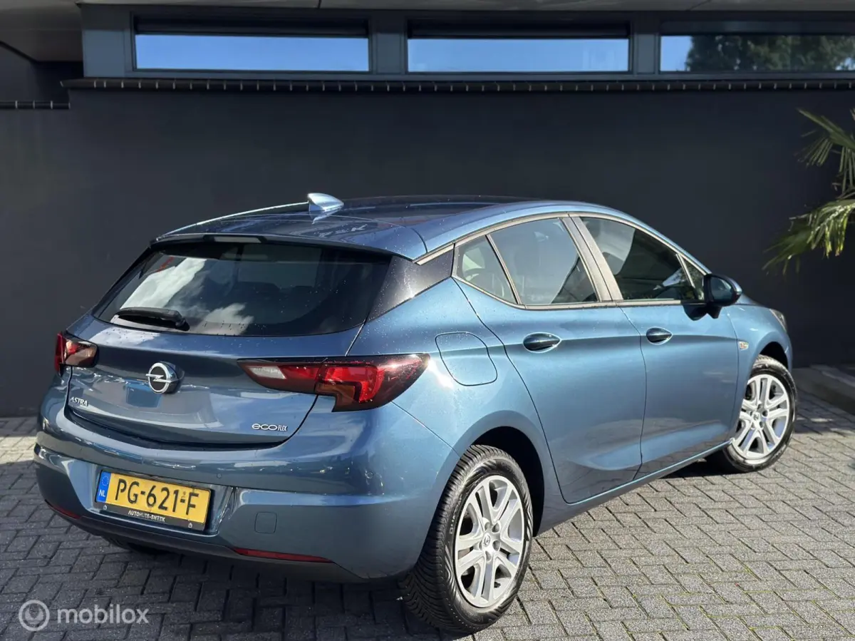 1.0 Online Edition | Carplay | Navigatie |