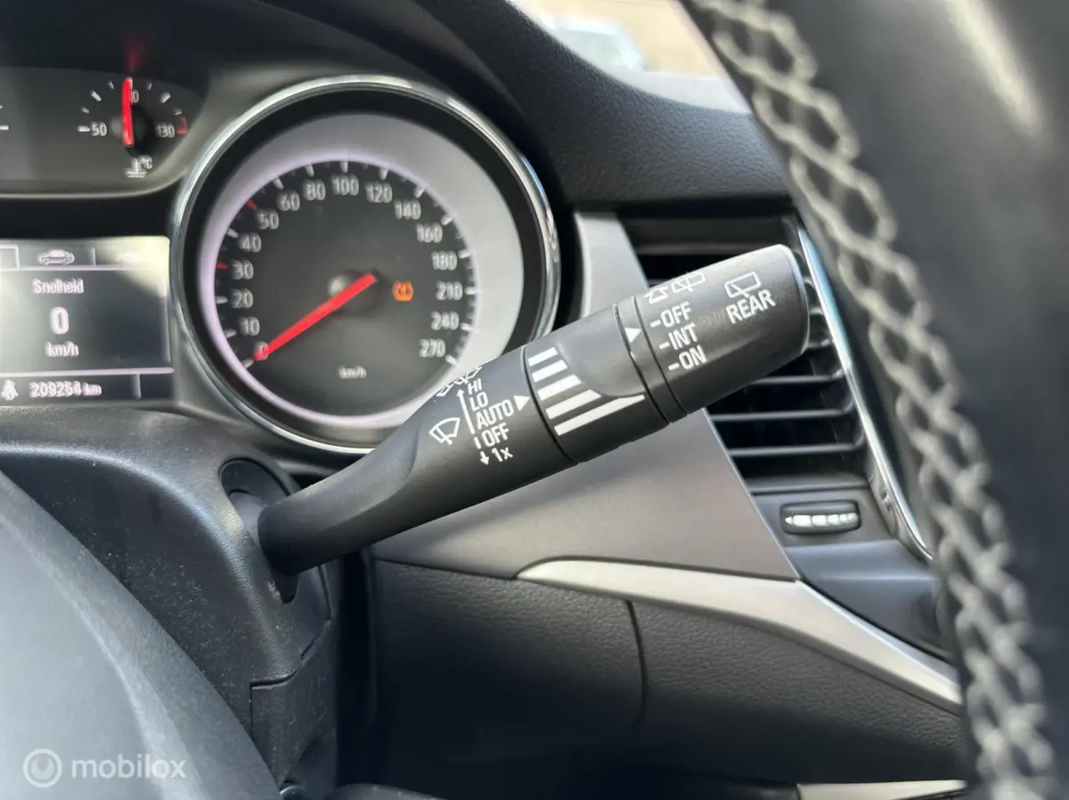 1.0 Online Edition | Carplay | Navigatie |