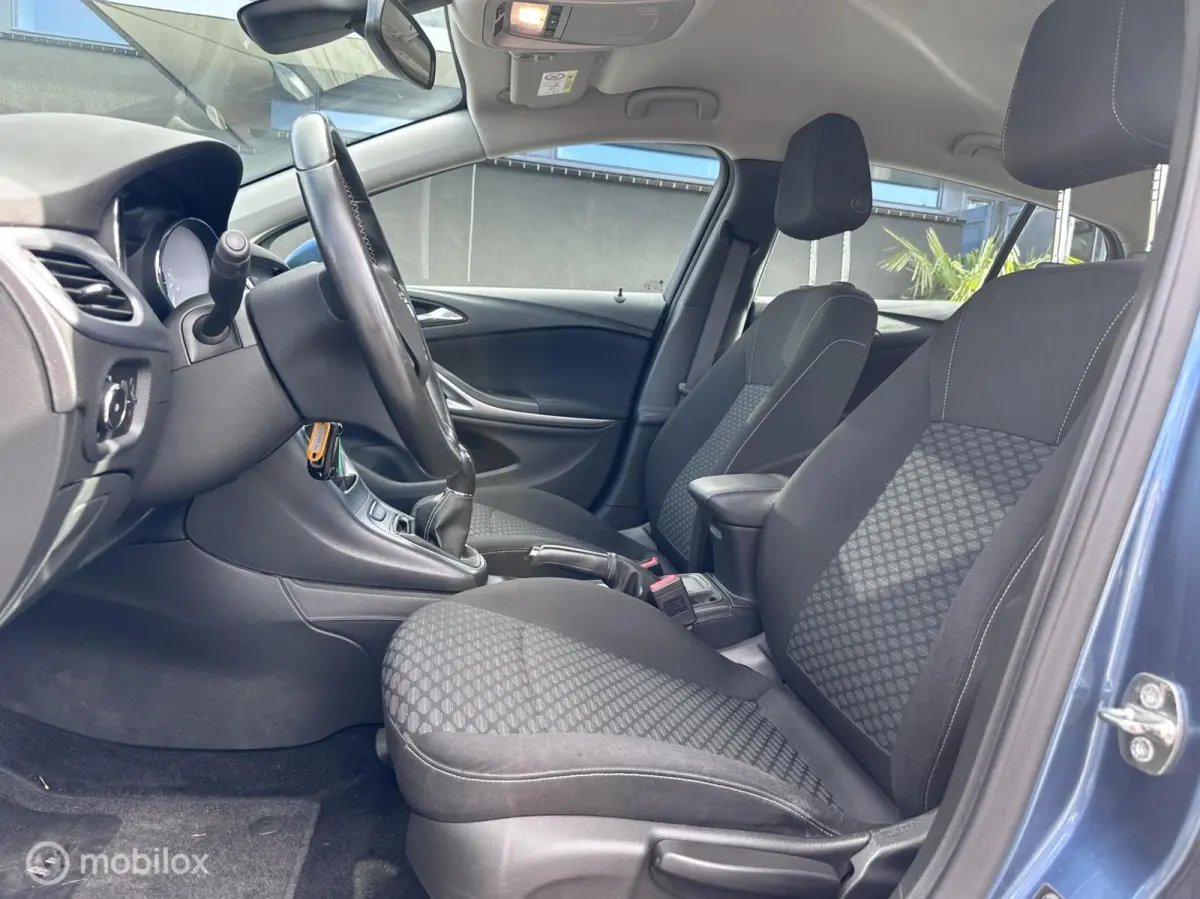1.0 Online Edition | Carplay | Navigatie |