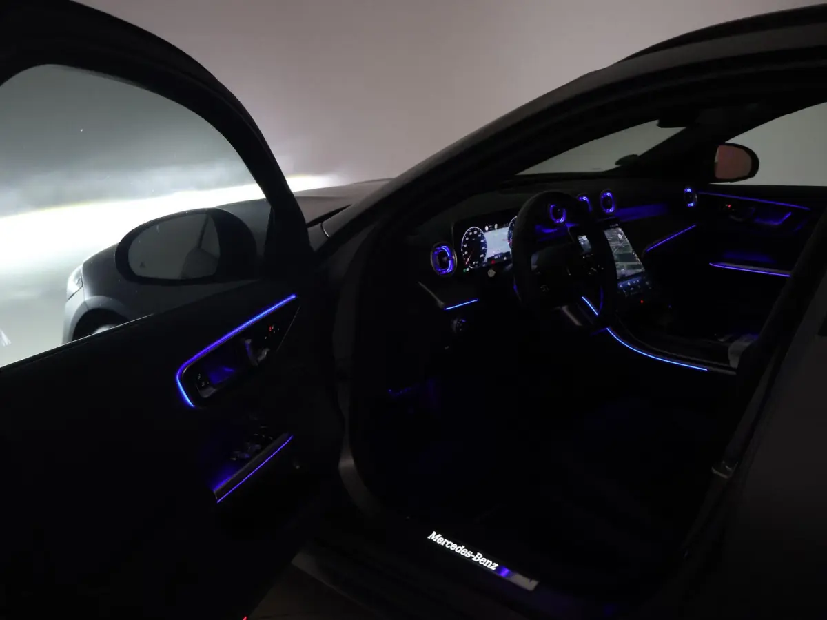 200 204 PK LAUNCH EDITION AMG NIGHT MAGNO SELENIET | TREKHAAK | 360 CAMERA | SFEERVERLICHTING