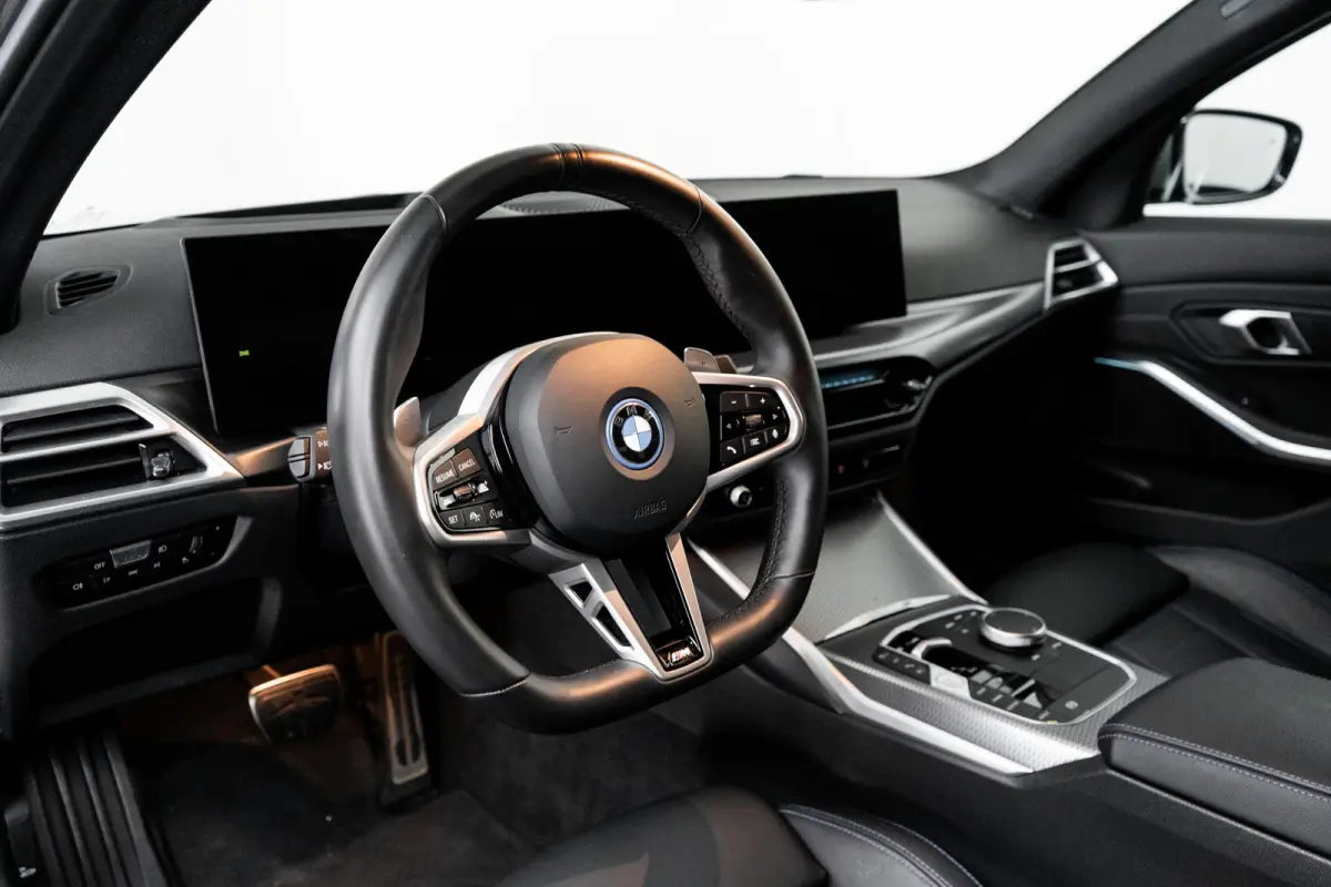 330e M Sport Edition 292PK | M-Sport | Laser LED Koplampen | Elek. Stoelen Incl. geheugen | Ledere Bekleding | Adaptieve Cruise Control