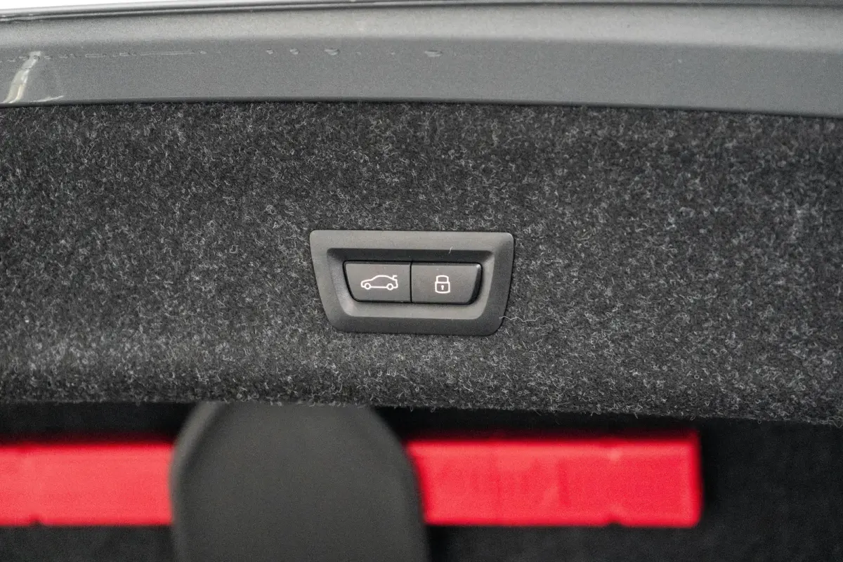 330e M Sport Edition 292PK | M-Sport | Laser LED Koplampen | Elek. Stoelen Incl. geheugen | Ledere Bekleding | Adaptieve Cruise Control