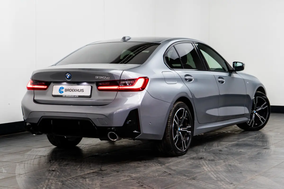 330e M Sport Edition 292PK | M-Sport | Laser LED Koplampen | Elek. Stoelen Incl. geheugen | Ledere Bekleding | Adaptieve Cruise Control
