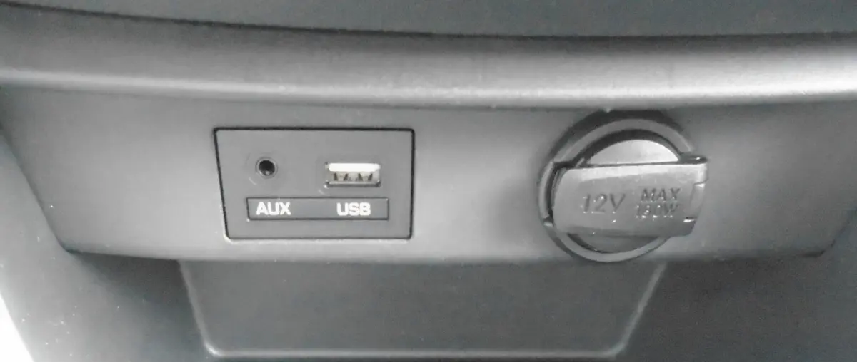 1.0i i-Drive,Apple-Carplay,Cruise