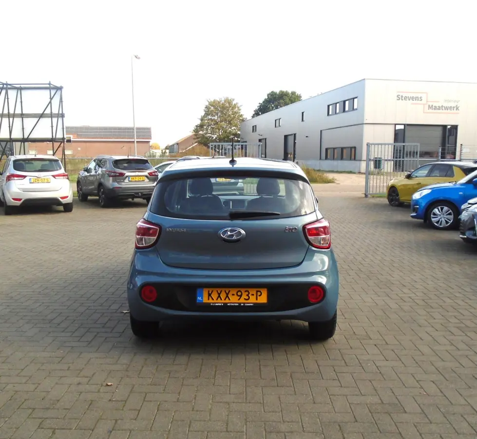 1.0i i-Drive,Apple-Carplay,Cruise