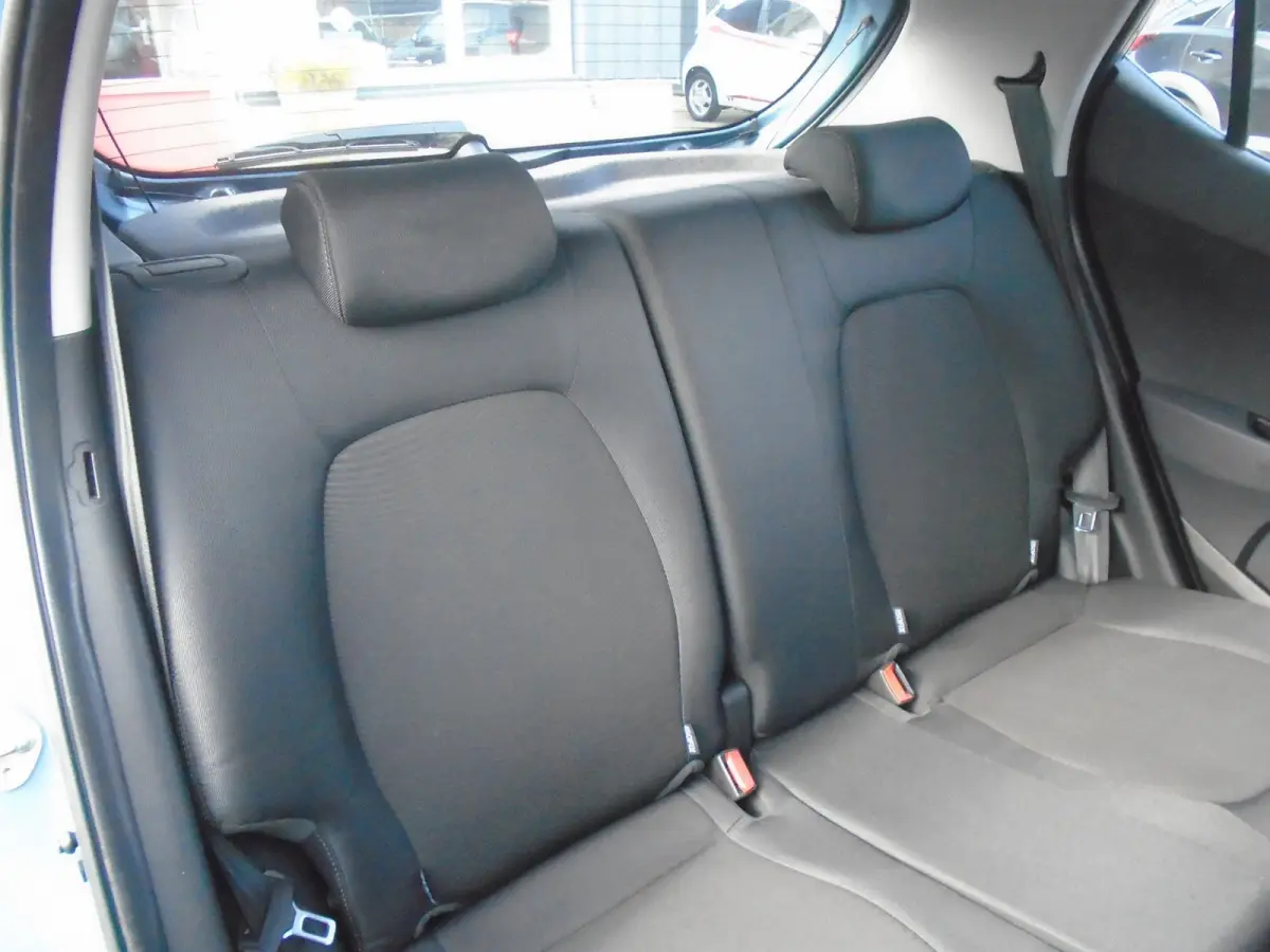 1.0i i-Drive,Apple-Carplay,Cruise