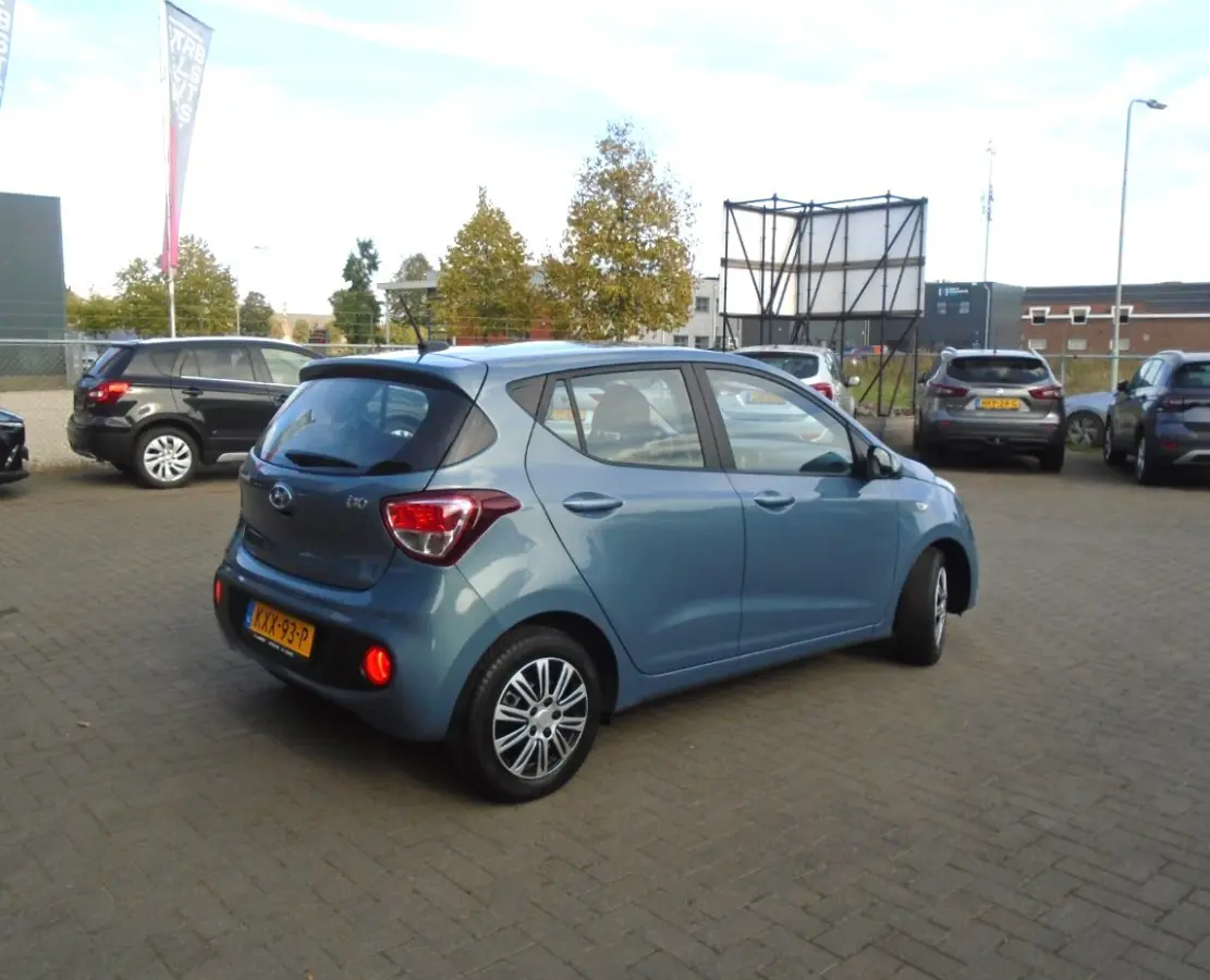 1.0i i-Drive,Apple-Carplay,Cruise