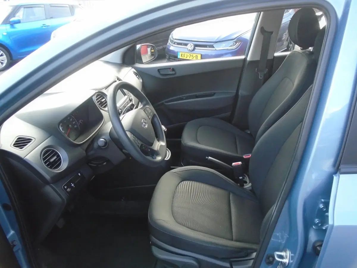 1.0i i-Drive,Apple-Carplay,Cruise