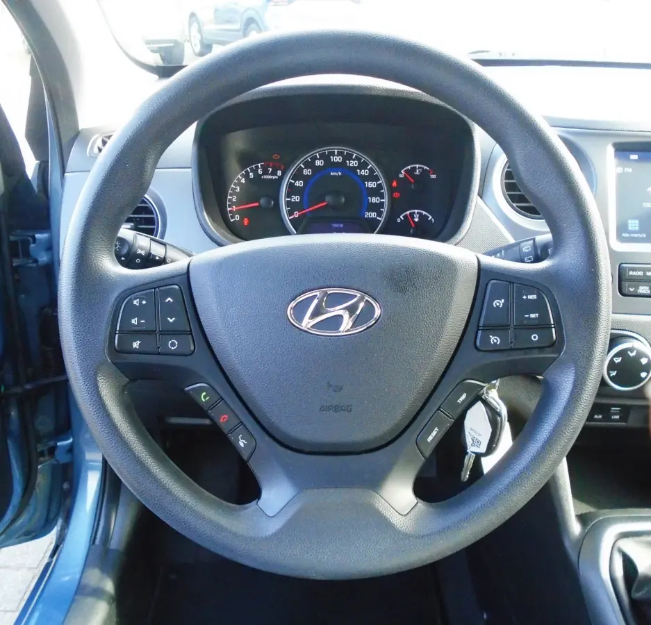 1.0i i-Drive,Apple-Carplay,Cruise