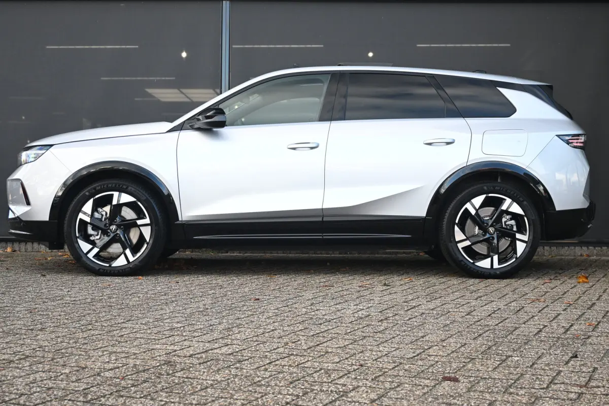 Business Edition 97 kWh 98,6%SOH! Long Range | Tot 8 Jaar Garantie! | Vol-Leder | Schuif-/Kanteldak | FOCAL | Massage | LED-Matrix | Stoelkoeling/Verwarming | Elektr. Achterklep | !!