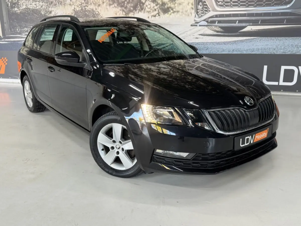 TSI DRIVE / DSG automaat / CarPlay / Stoelverwarming / Cruise / Documentatie aanwezig.