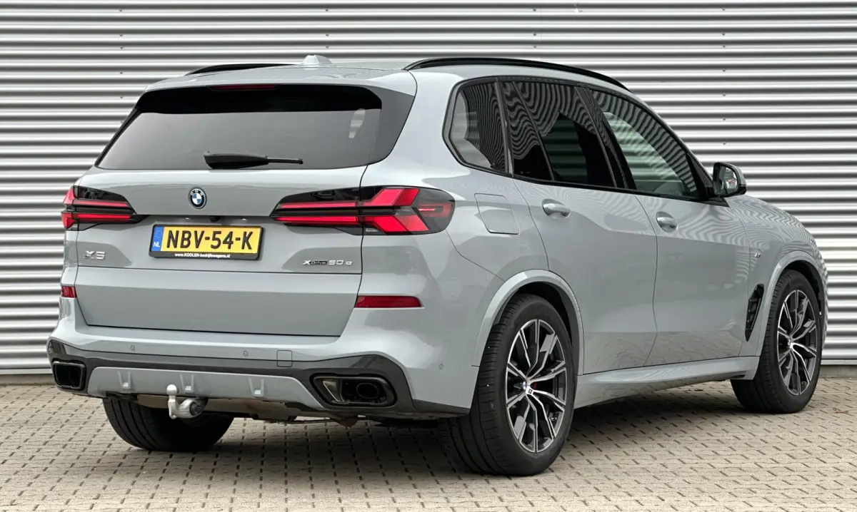 xDrive50e