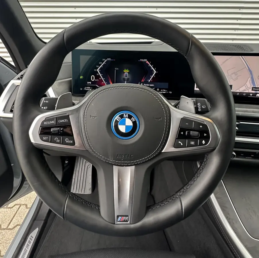 xDrive50e