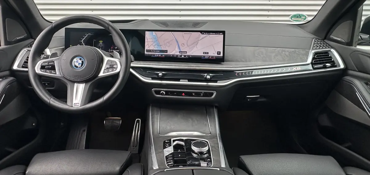 xDrive50e
