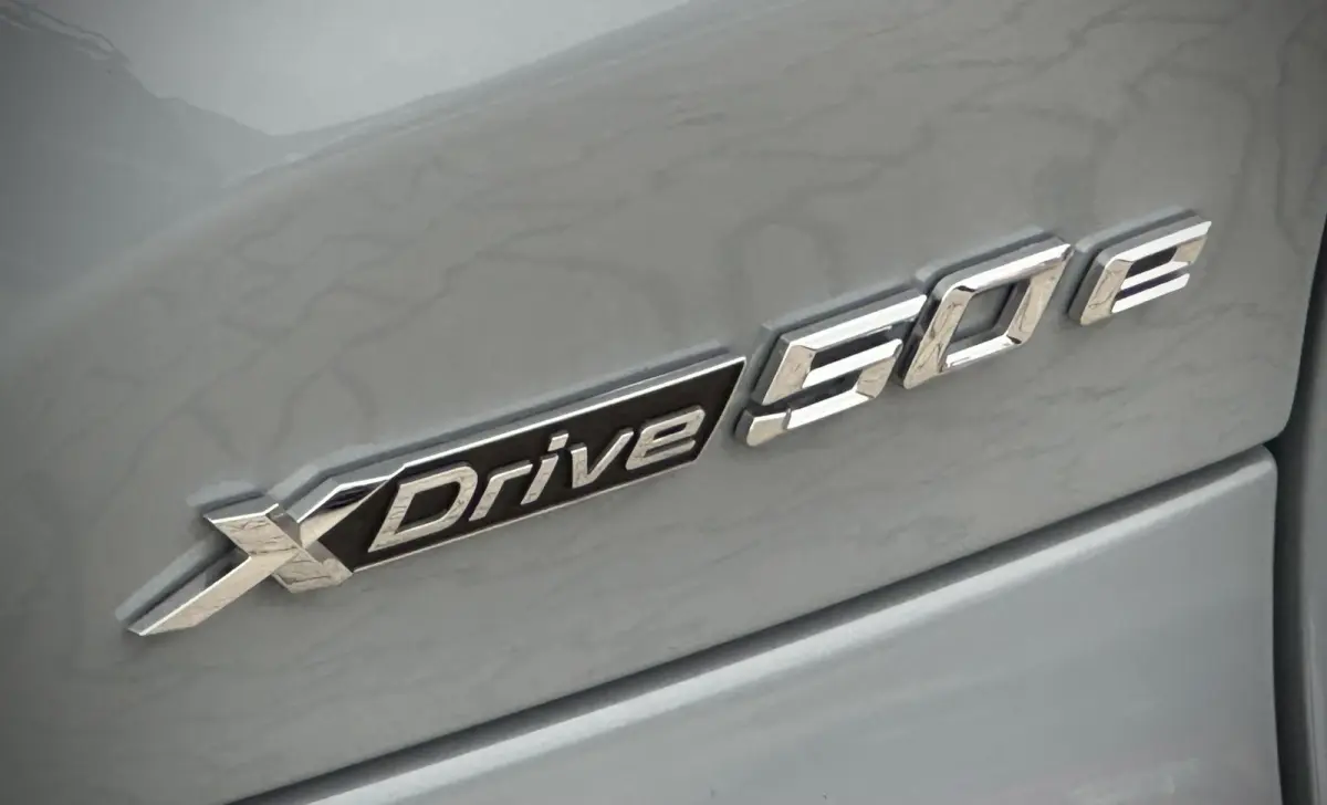 xDrive50e