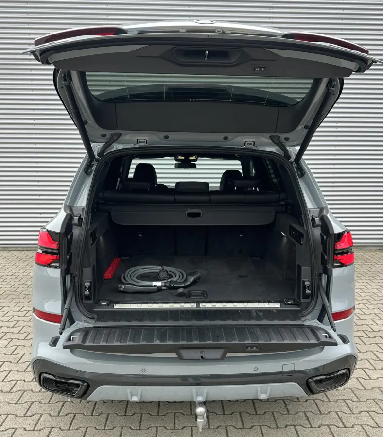 xDrive50e