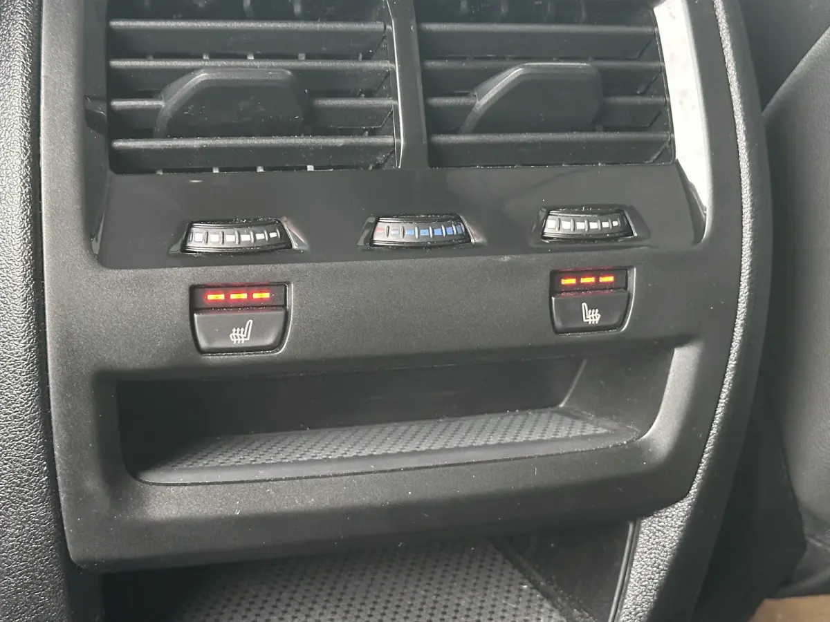 xDrive50e