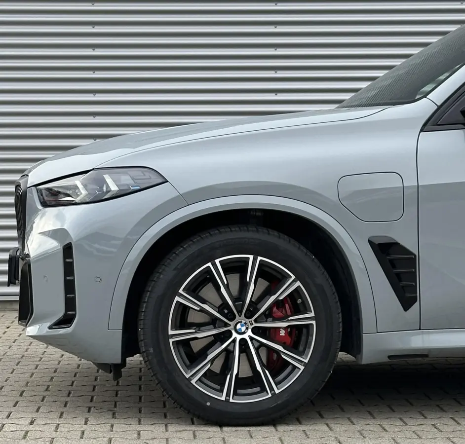 xDrive50e