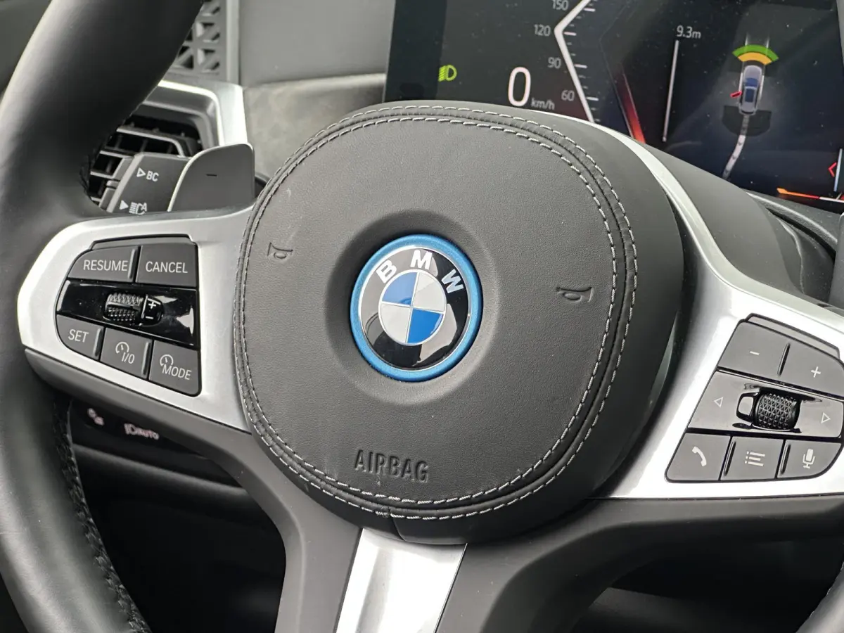 xDrive50e