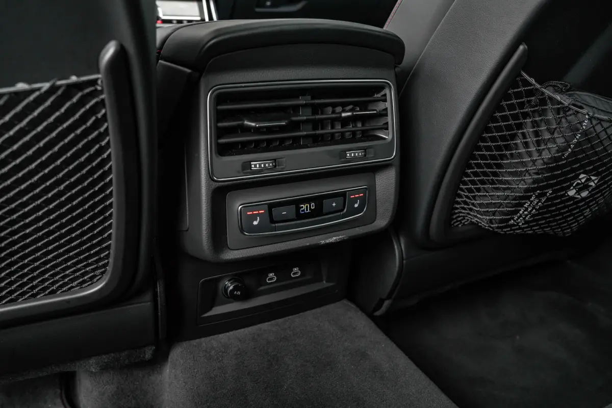 60 TFSI e quattro Pro Line S Competition ABT | Panoramadak | Stoelventilatie | Massage | HUD | B & O | | 4-wiel besturing | Achterbank verwarmd | Alarm klasse 3