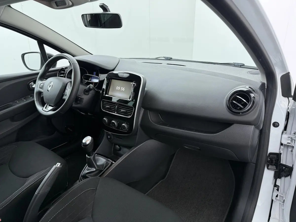 TCe 90 Limited | navigatie | parkeersensoren | airco |