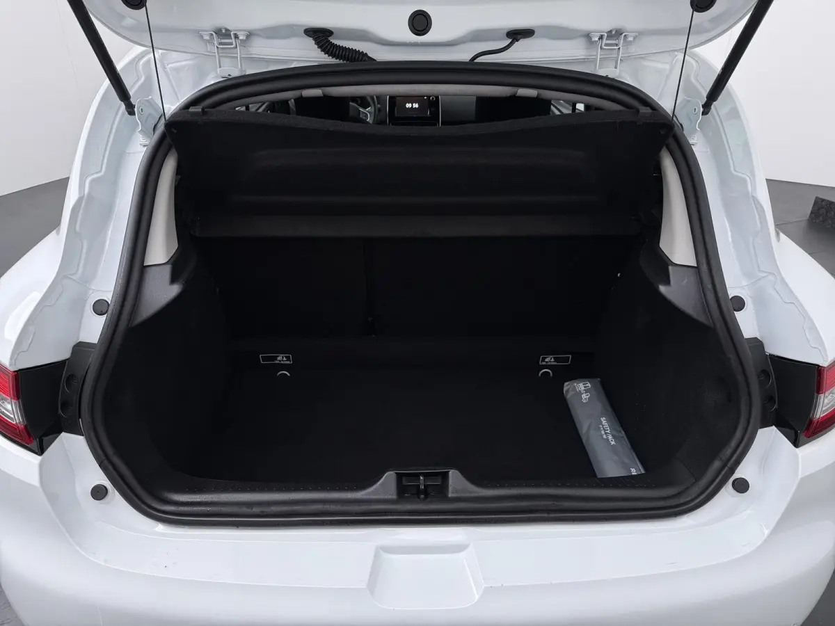 TCe 90 Limited | navigatie | parkeersensoren | airco |