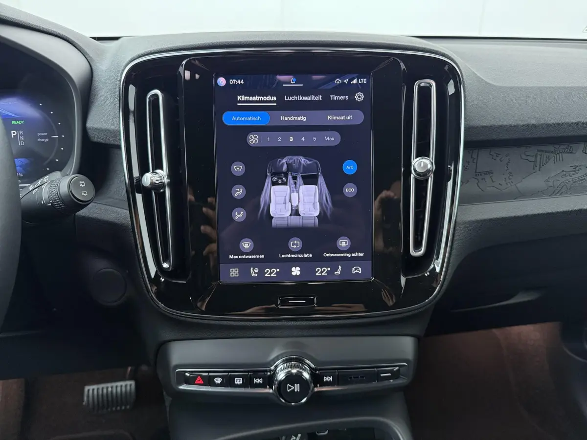Plus | Adaptieve Cruise Control | Achteruitrijcamera | Navigatie |
