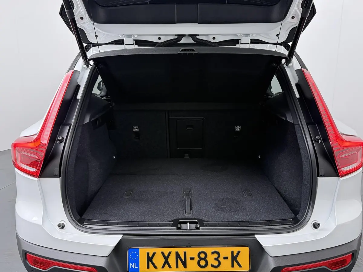Plus | Adaptieve Cruise Control | Achteruitrijcamera | Navigatie |