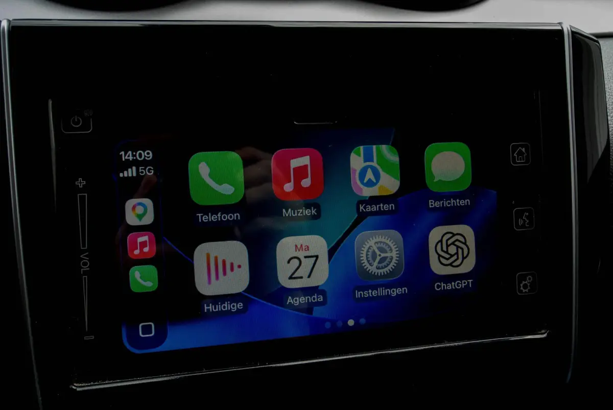 1.2 Style Hybrid ACC Apple Car Play Keyless
