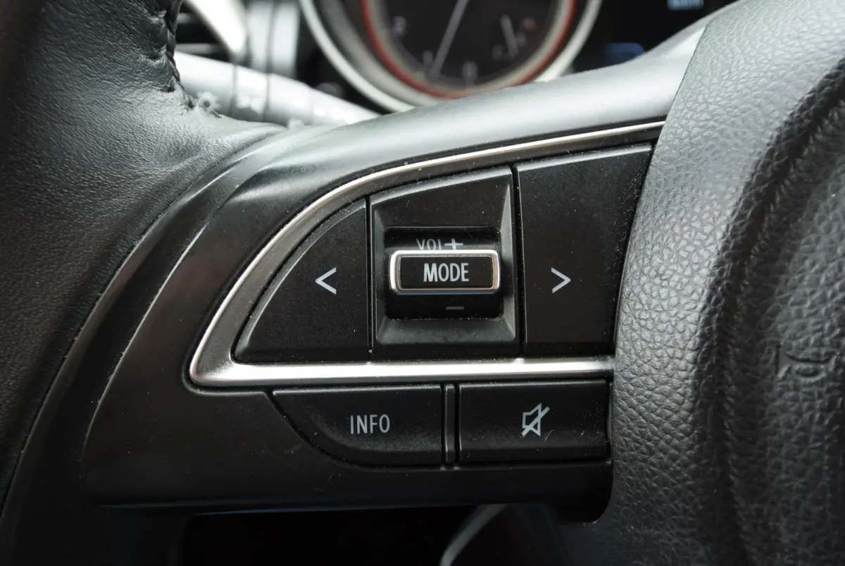 1.2 Style Hybrid ACC Apple Car Play Keyless