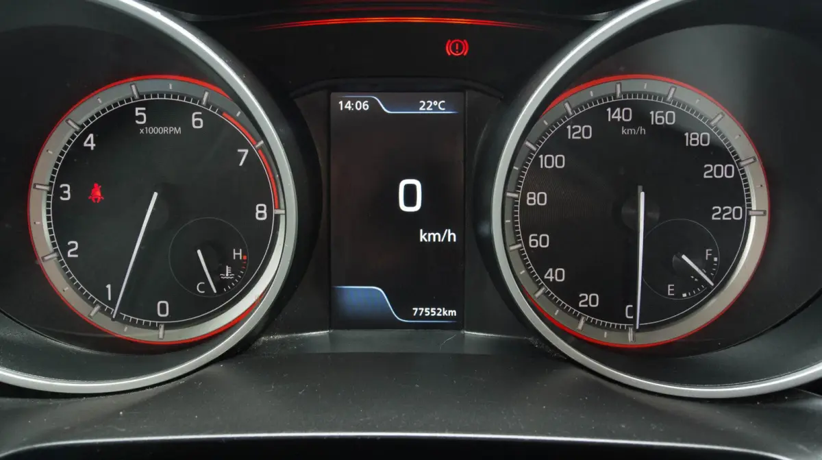 1.2 Style Hybrid ACC Apple Car Play Keyless