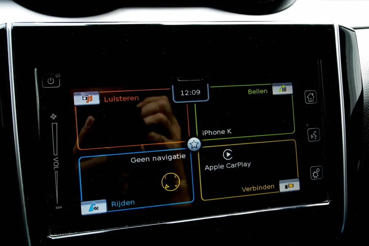 1.2 Style Hybrid ACC Apple Car Play Keyless