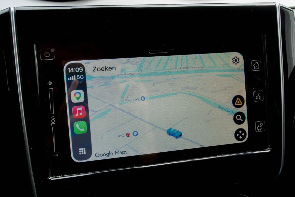 1.2 Style Hybrid ACC Apple Car Play Keyless