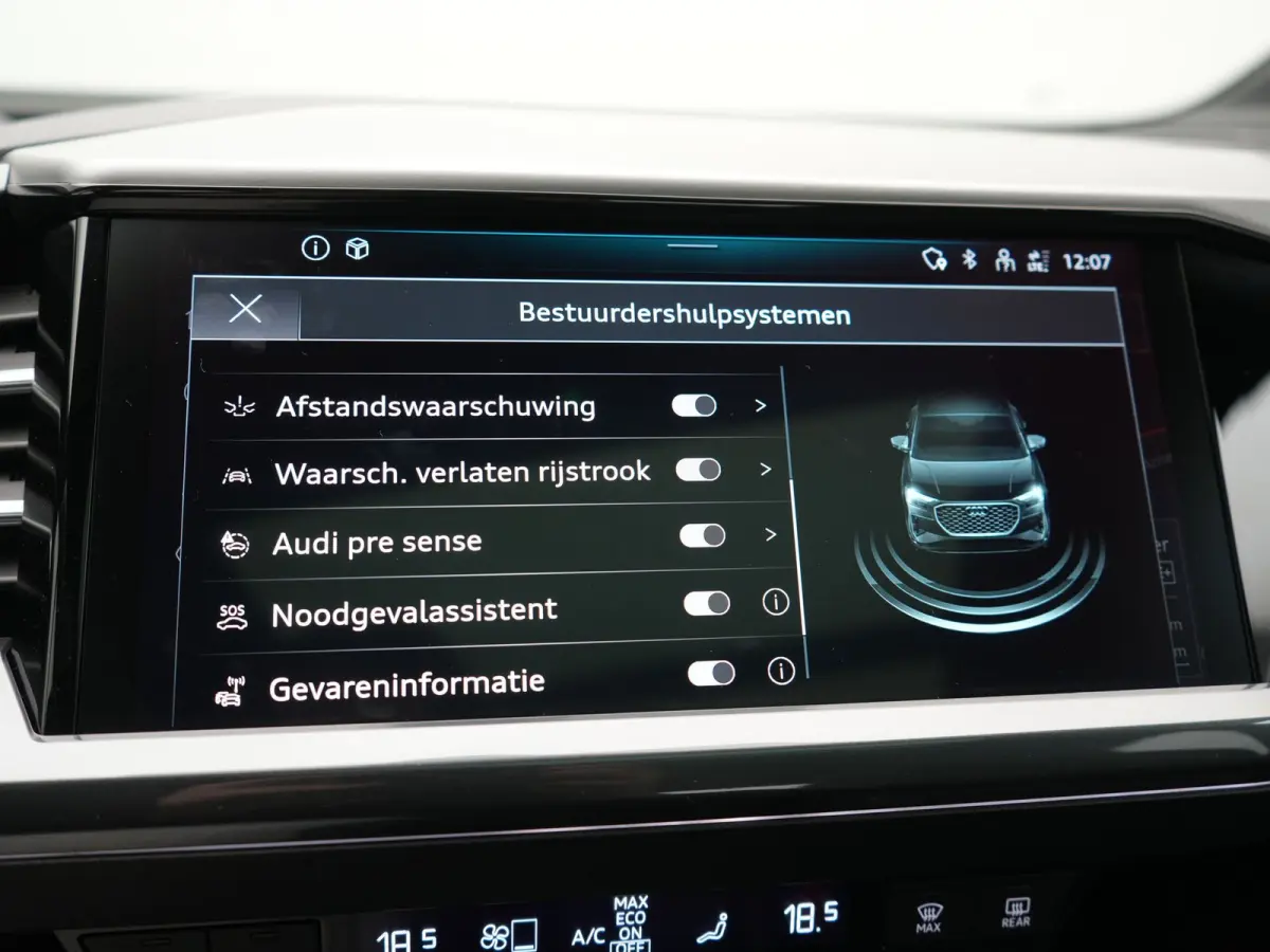 40 S edition 77 kWh 204pk Dealer O.H. | Trekhaak Af Fabriek | Panodak | Adaptive Cruise | Head Up | 360 Camera | Matrix LED | Lederen Sportstoelen & Stuur Verwarmd | Keyless | Apple Carplay 