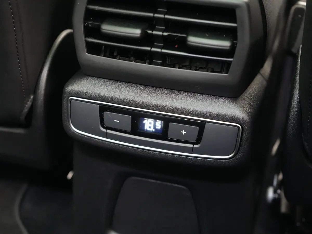 40 S edition 77 kWh 204pk Dealer O.H. | Trekhaak Af Fabriek | Panodak | Adaptive Cruise | Head Up | 360 Camera | Matrix LED | Lederen Sportstoelen & Stuur Verwarmd | Keyless | Apple Carplay 