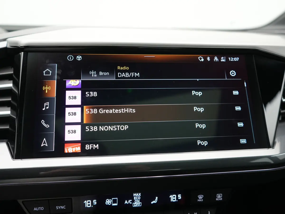 40 S edition 77 kWh 204pk Dealer O.H. | Trekhaak Af Fabriek | Panodak | Adaptive Cruise | Head Up | 360 Camera | Matrix LED | Lederen Sportstoelen & Stuur Verwarmd | Keyless | Apple Carplay 