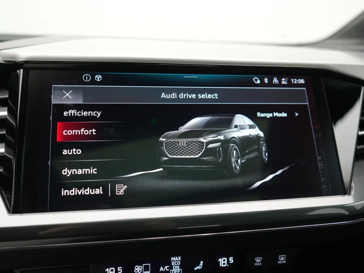 40 S edition 77 kWh 204pk Dealer O.H. | Trekhaak Af Fabriek | Panodak | Adaptive Cruise | Head Up | 360 Camera | Matrix LED | Lederen Sportstoelen & Stuur Verwarmd | Keyless | Apple Carplay 