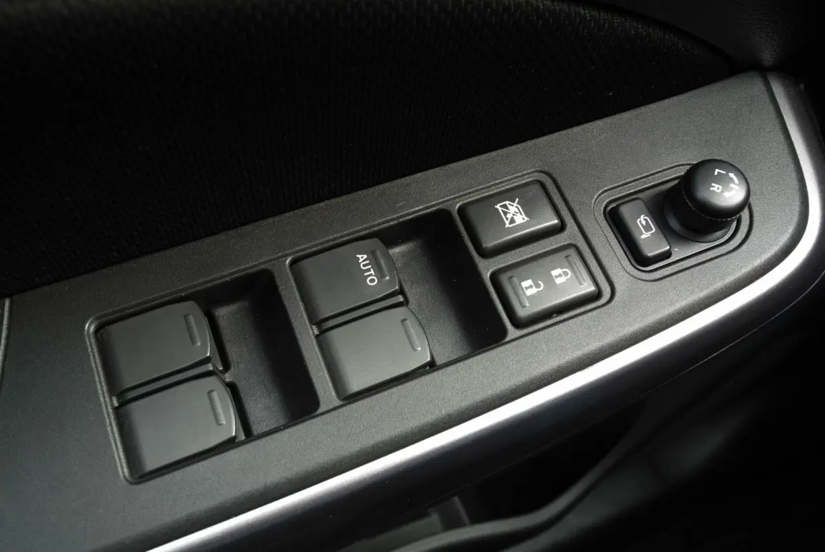 1.2 Style Hybrid BI-TONE