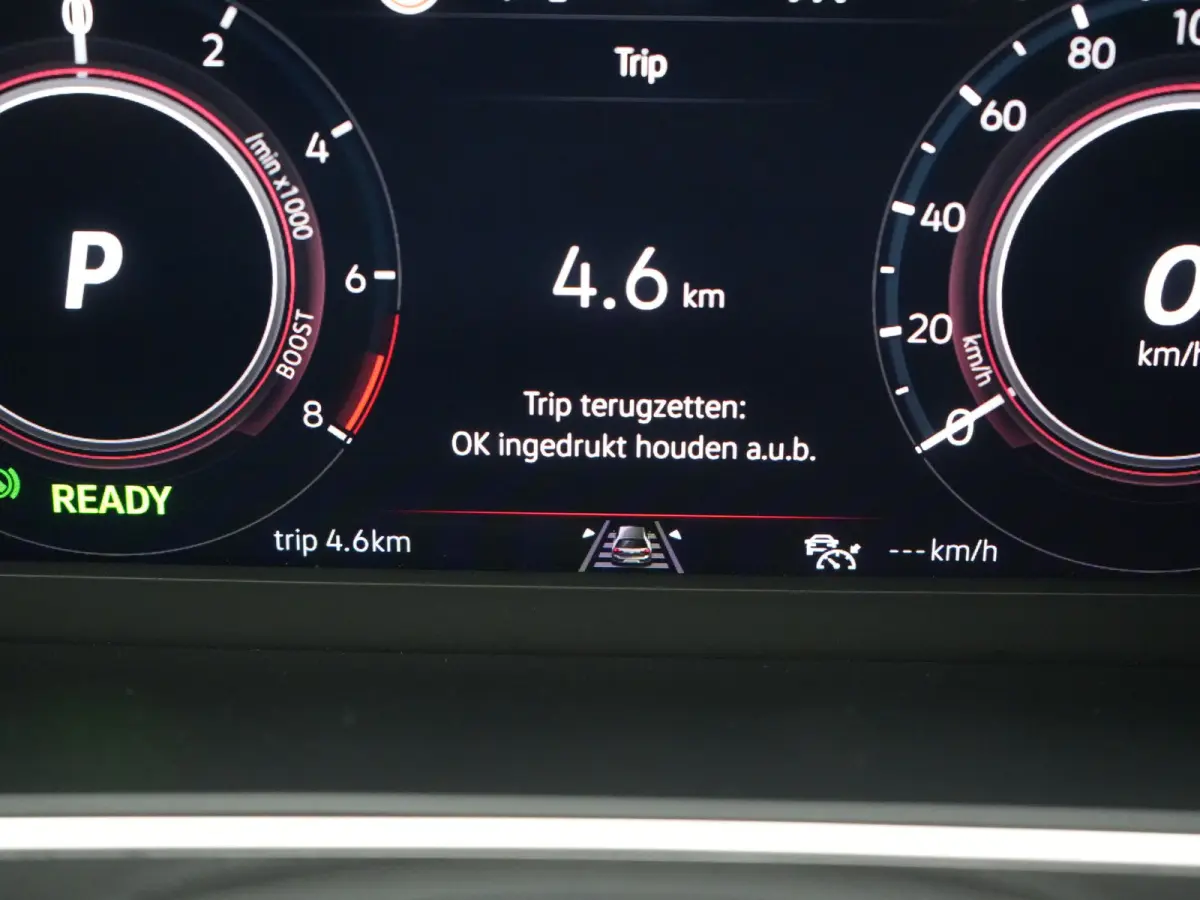 1.4 TSI eHybrid PHEV 245pk Dealer O.H. | SOH 92,8% | Trekhaak Af Fabriek | Panodak | Adaptive Cruise | Sportstoelen & Stuur Verwarmd | Sfeerverlichting | BLIS | Apple Carplay | Navigatie | D