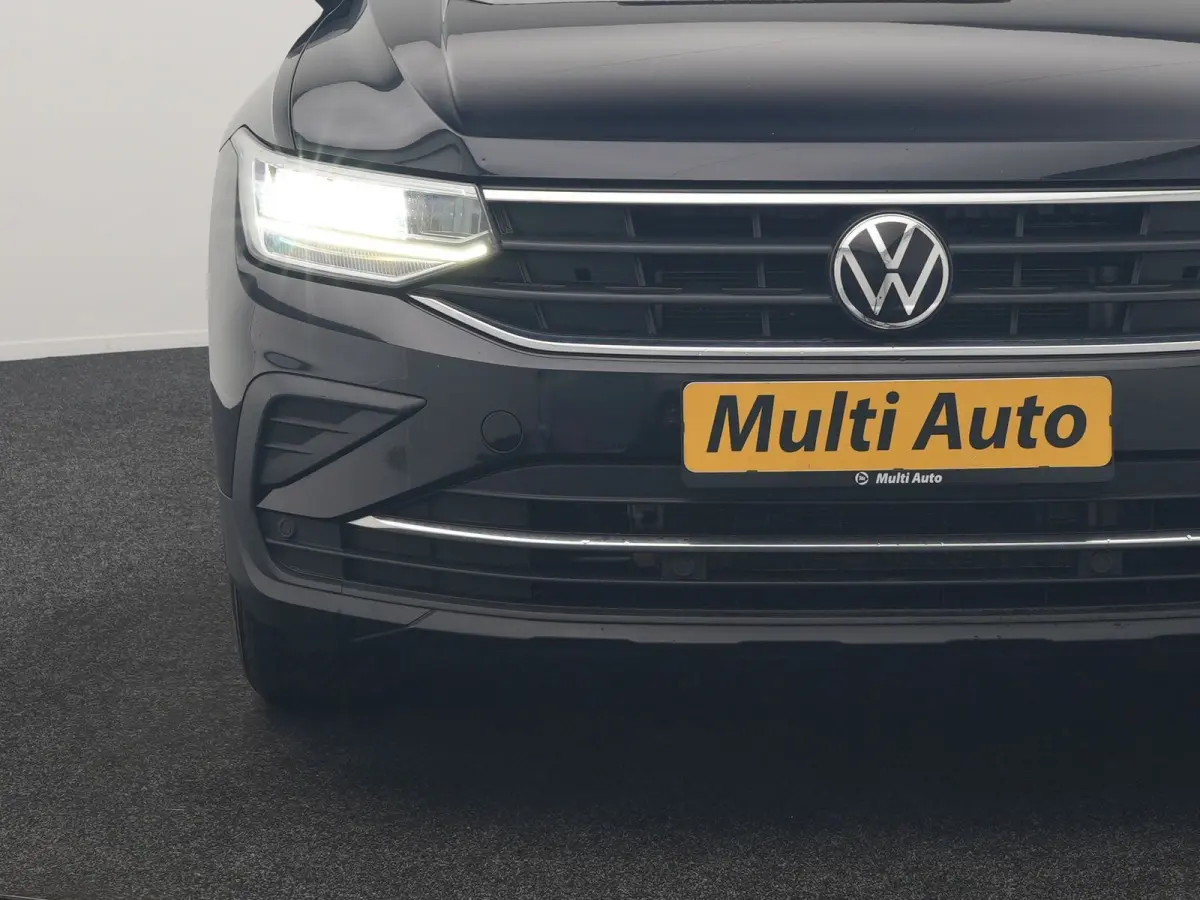 1.4 TSI eHybrid PHEV 245pk Dealer O.H. | SOH 92,8% | Trekhaak Af Fabriek | Panodak | Adaptive Cruise | Sportstoelen & Stuur Verwarmd | Sfeerverlichting | BLIS | Apple Carplay | Navigatie | D