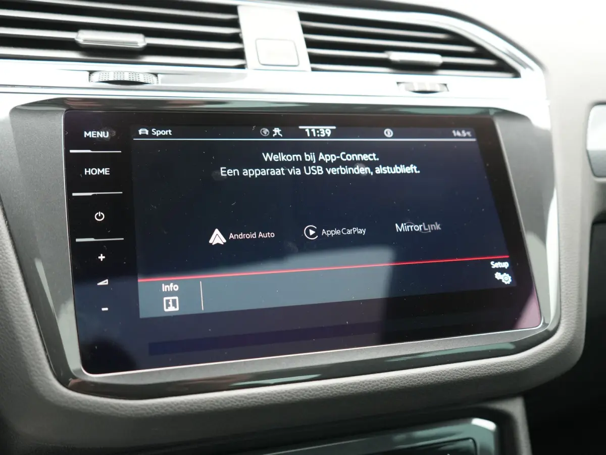 1.4 TSI eHybrid PHEV 245pk Dealer O.H. | SOH 92,8% | Trekhaak Af Fabriek | Panodak | Adaptive Cruise | Sportstoelen & Stuur Verwarmd | Sfeerverlichting | BLIS | Apple Carplay | Navigatie | D