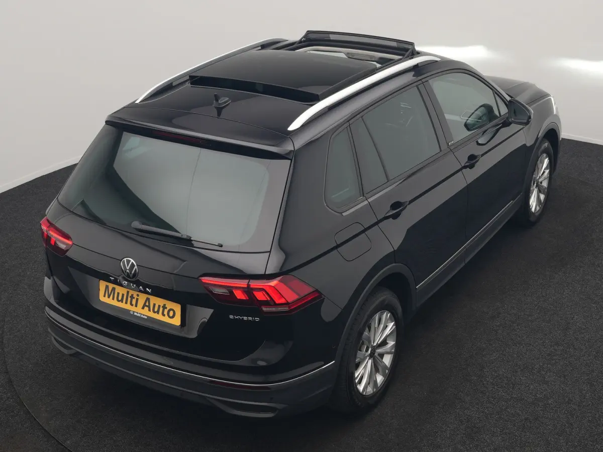 1.4 TSI eHybrid PHEV 245pk Dealer O.H. | SOH 92,8% | Trekhaak Af Fabriek | Panodak | Adaptive Cruise | Sportstoelen & Stuur Verwarmd | Sfeerverlichting | BLIS | Apple Carplay | Navigatie | D