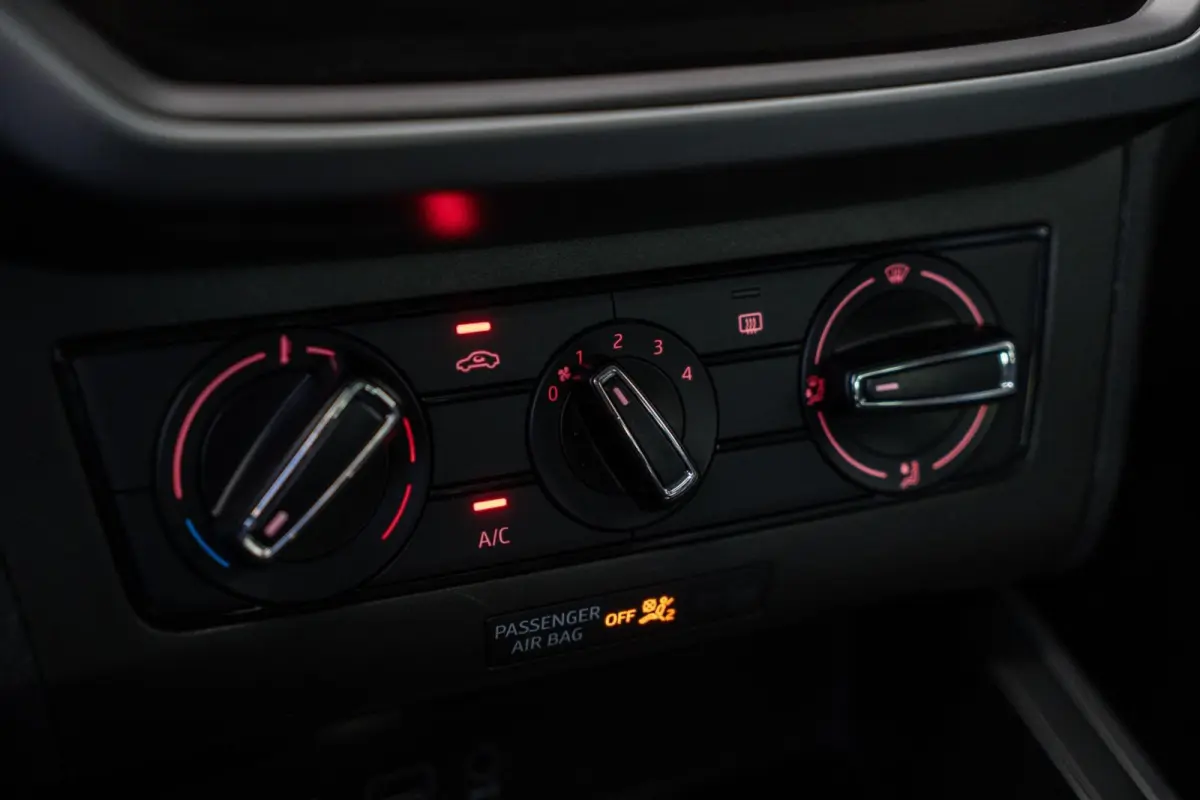 1.0 TSI CAMERA / ADAPTIVE CRUISE / CARPLAY / GROOT SCHERM