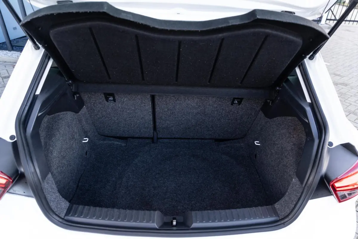 1.0 TSI CAMERA / ADAPTIVE CRUISE / CARPLAY / GROOT SCHERM