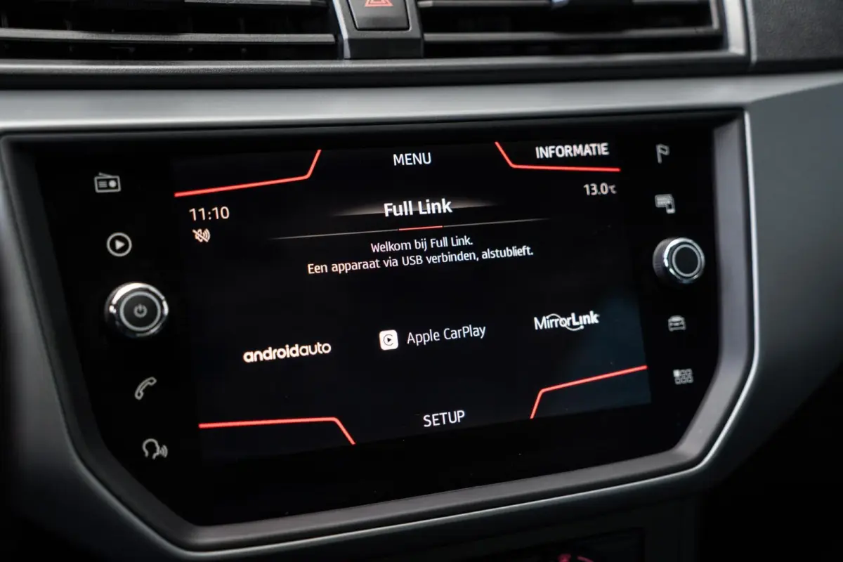 1.0 TSI CAMERA / ADAPTIVE CRUISE / CARPLAY / GROOT SCHERM