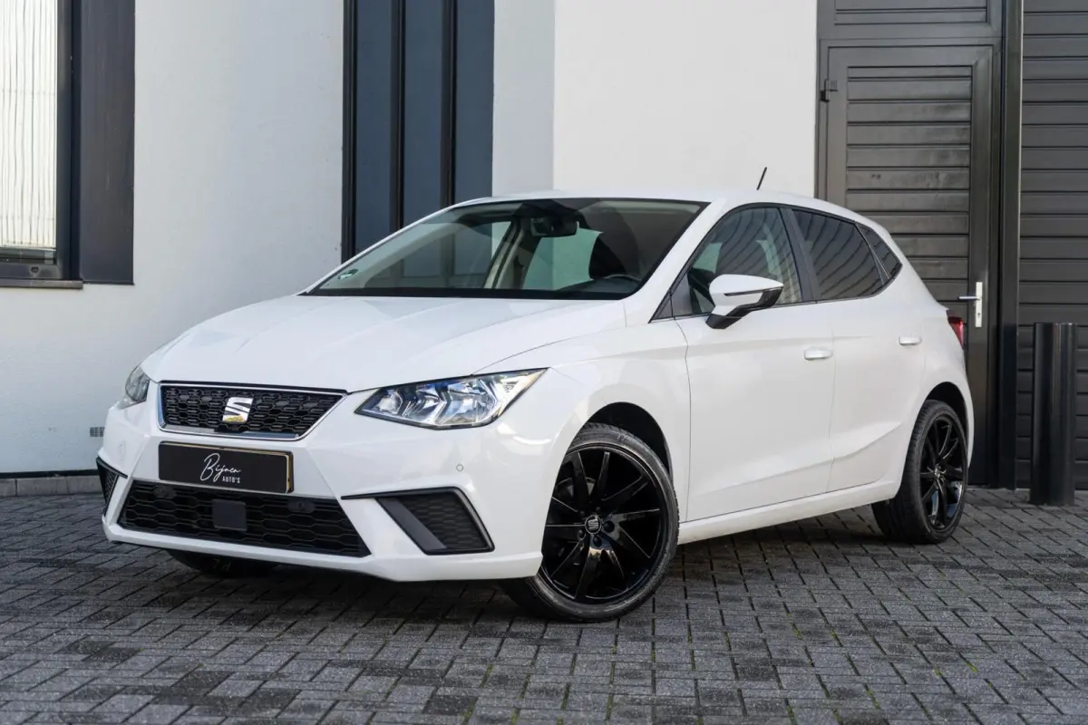 1.0 TSI CAMERA / ADAPTIVE CRUISE / CARPLAY / GROOT SCHERM