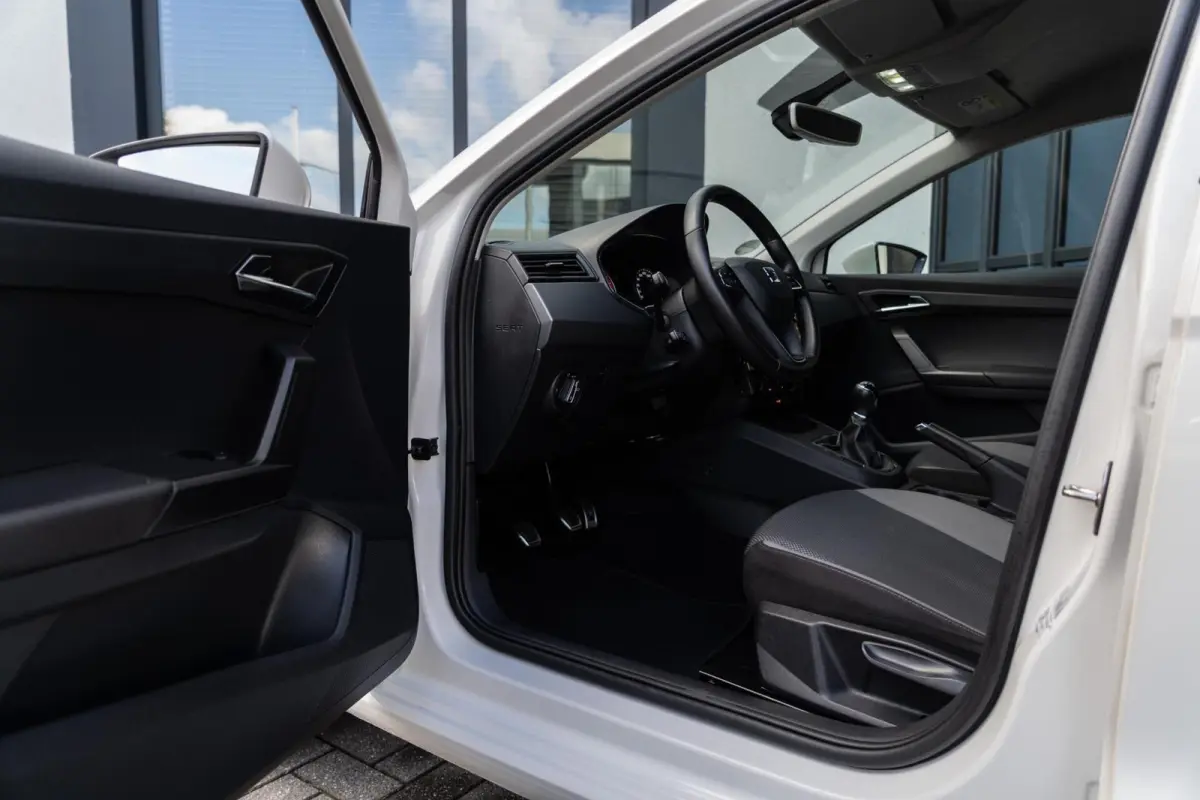 1.0 TSI CAMERA / ADAPTIVE CRUISE / CARPLAY / GROOT SCHERM