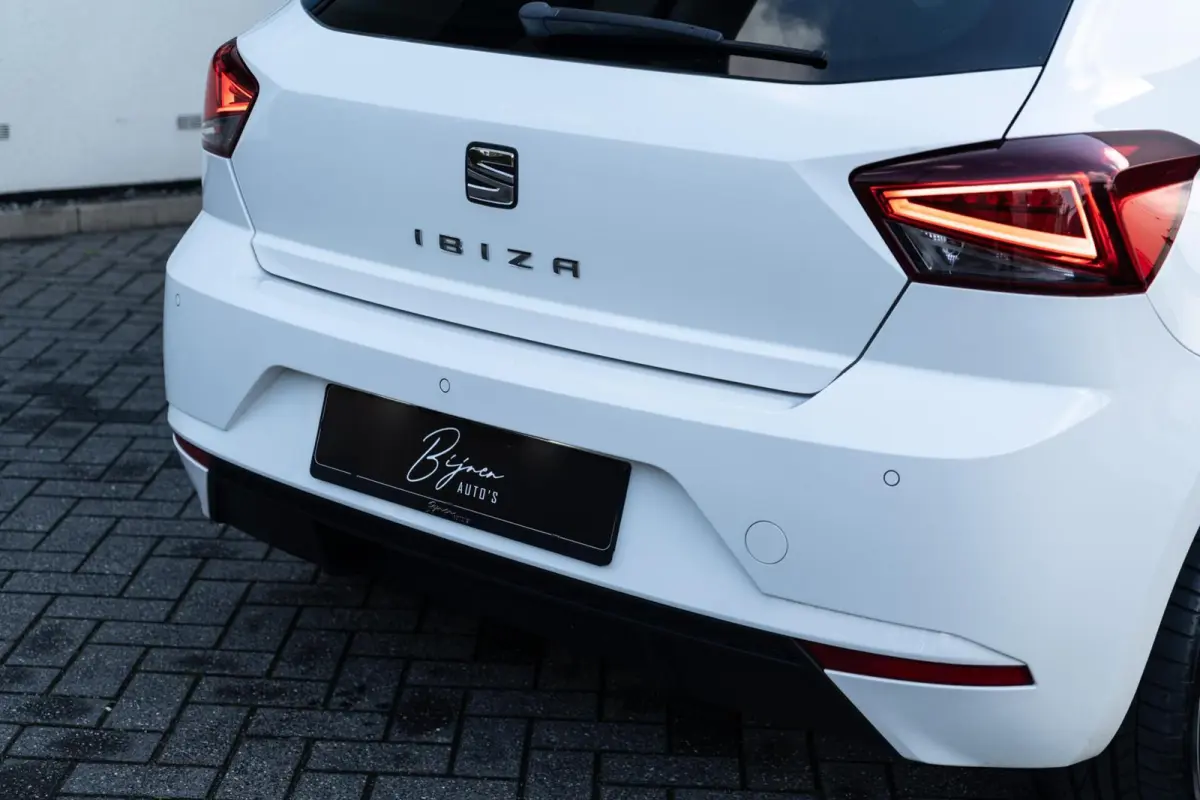 1.0 TSI CAMERA / ADAPTIVE CRUISE / CARPLAY / GROOT SCHERM