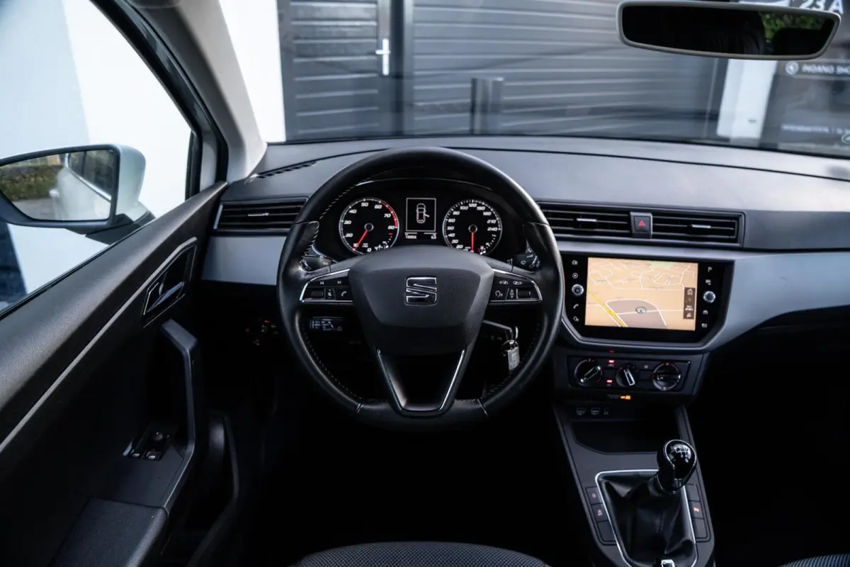 1.0 TSI CAMERA / ADAPTIVE CRUISE / CARPLAY / GROOT SCHERM