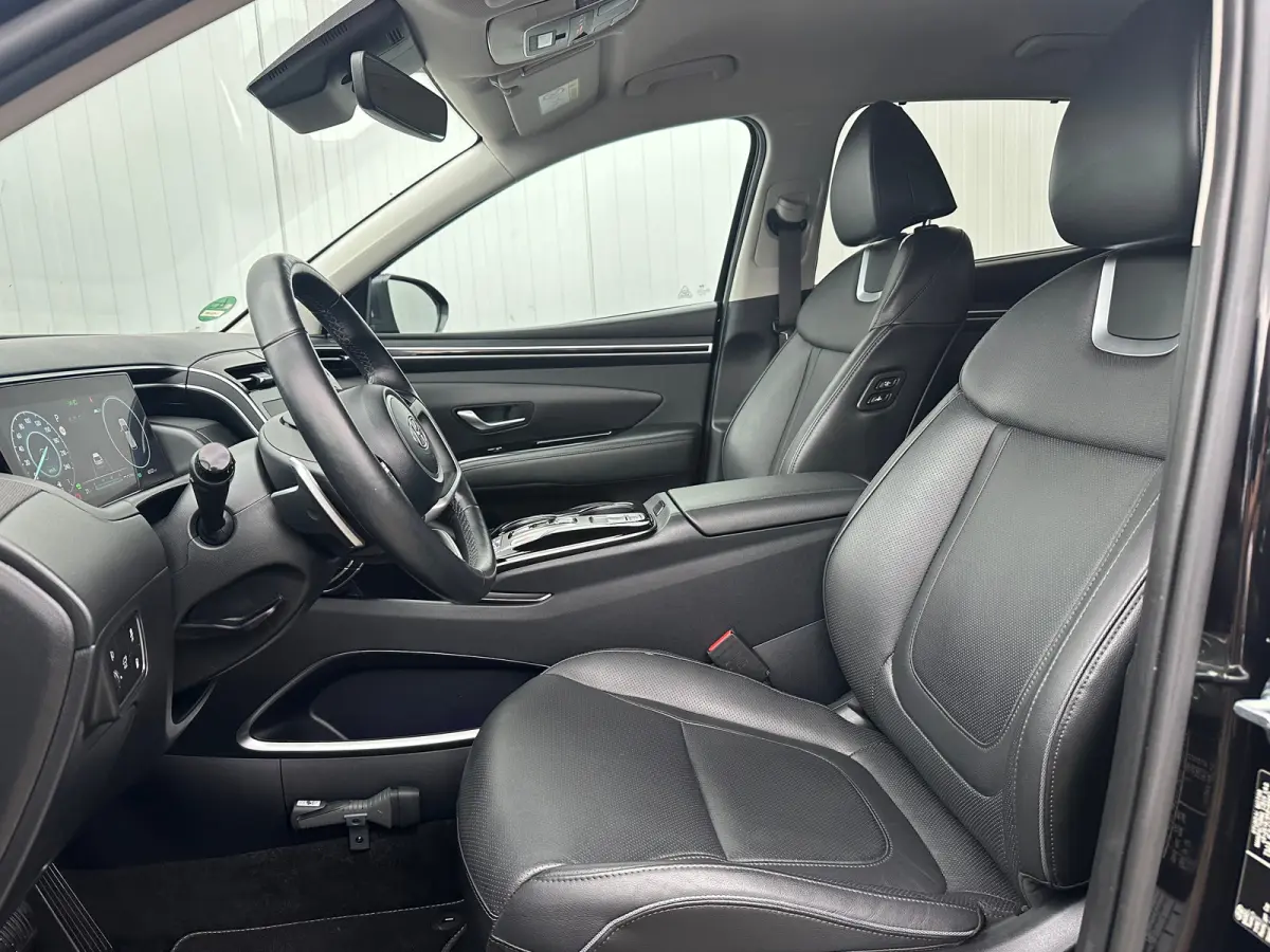 1.6 T-GDI 265pk PHEV Premium 4WD | Leder | Carplay | Climate | Keyless | Navigatie | Elek. Klep | Full - Led | 360 Camera | KRELL Audio | Elek. Stoelen | 19" Lichtmetaal | Winterpakket | Sto